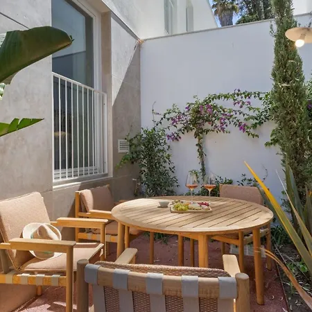 בית נופש Luxury 2-bedroom Townhouse In Principe Real *