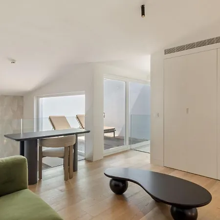 Luxury 2-bedroom Townhouse In Principe Real