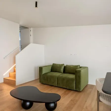 Luxury 2-bedroom Townhouse In Principe Real בית נופש