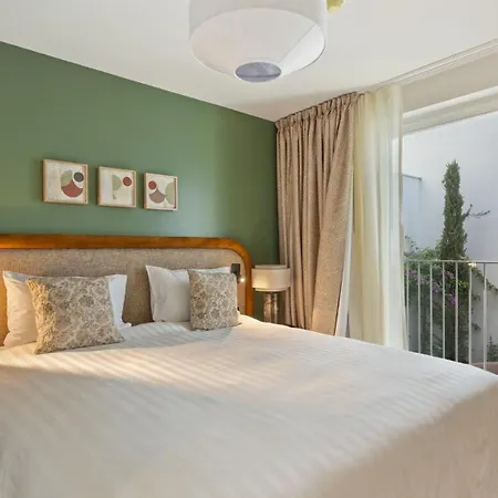 Prázdninový dům Luxury 2-bedroom Townhouse In Principe Real Lisboa